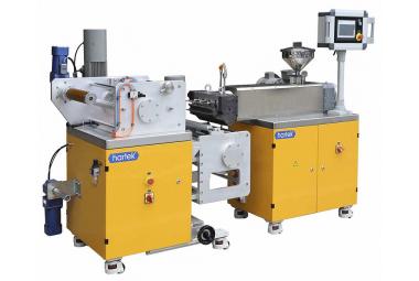 Lab cast film extrusion line